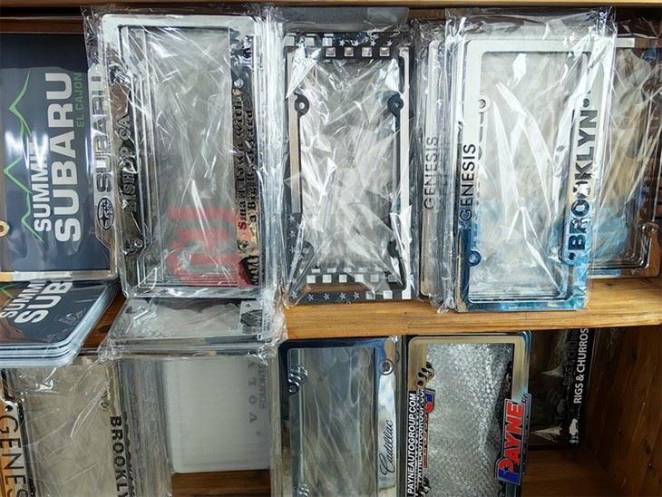 Chrome Screw Cap Auto License Plate Frame suppliers