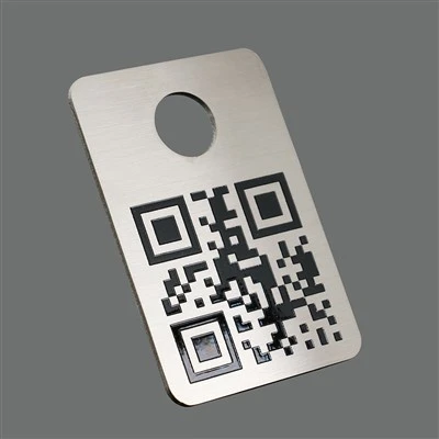 Tablice s kodo QR za cevi in opremo